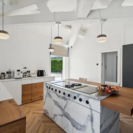 Av Experiences - Tournels Luxury *