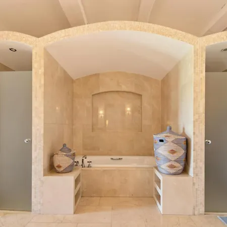 Tournels Luxury *